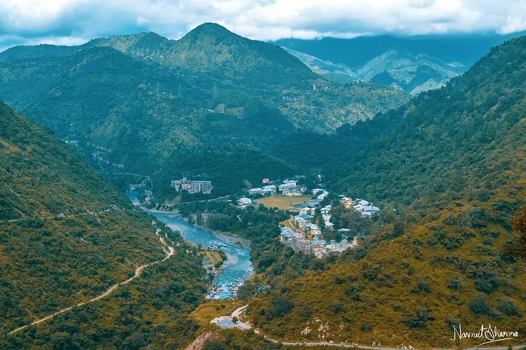 Aerial view of IIT Mandi South Campus beside the Uhl river